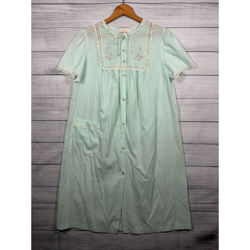Vintage Barbizon Women's Large Mint Green Floral Embroidered Housecoat 4542